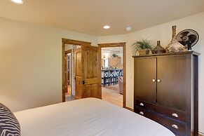 On Main Street: Ouray Getaway w/ Mountain Views!