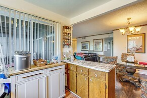 Condo ~ 15 Mi to Napa & 34 Mi to San Francisco!