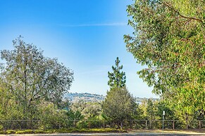 Condo ~ 15 Mi to Napa & 34 Mi to San Francisco!