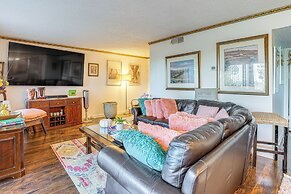 Condo ~ 15 Mi to Napa & 34 Mi to San Francisco!