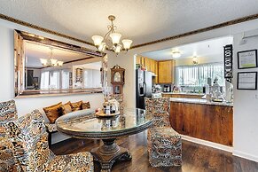 Condo ~ 15 Mi to Napa & 34 Mi to San Francisco!