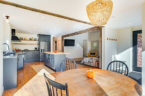 Near Okemo Slopes: Peaceful Home w/ Trail Access