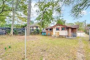 3 Mi to Dtwn: Home w/ Fenced Yard in Atlanta!