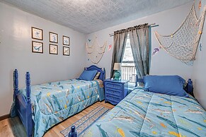 Bonnieville Farmhouse on 69 Acres w/ Porch!