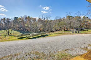 Bonnieville Farmhouse on 69 Acres w/ Porch!
