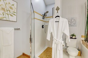 ~ 30 Mi to Atlanta - The Wellness Manor w/ Deck!