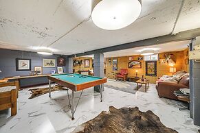 Hot Tub & Sweeping Views: Apt in Clarkston!