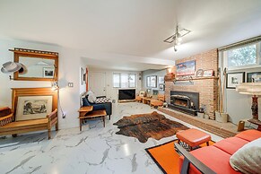 Hot Tub & Sweeping Views: Apt in Clarkston!