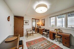 Hot Tub & Sweeping Views: Apt in Clarkston!