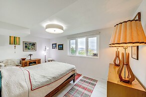 Hot Tub & Sweeping Views: Apt in Clarkston!