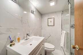 Hot Tub & Sweeping Views: Apt in Clarkston!