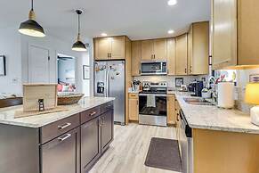 Walk to Potomac River: Colonial Virginia Retreat