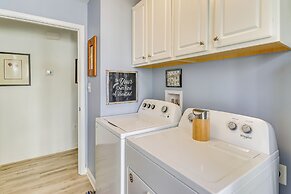 Walk to Potomac River: Colonial Virginia Retreat