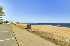 Walk to Potomac River: Colonial Virginia Retreat