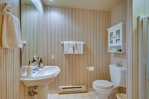 Solihaus: Ski In/ski Out Condo w/ Rooftop Hot Tub!