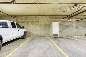 Solihaus: Ski In/ski Out Condo w/ Rooftop Hot Tub!