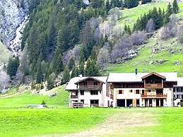 Prestigious Chalet With Views in Vanoise