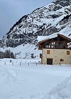 Prestigious Chalet With Views in Vanoise