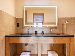 Prestigious Chalet With Views in Vanoise