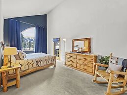 Mountain View Ski Lodge 5 Bedroom Townhouse