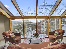 Mountain View Ski Lodge 5 Bedroom Townhouse