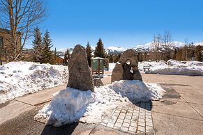 Mountain View Ski Lodge 5 Bedroom Townhouse