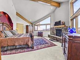 Mountain View Ski Lodge 5 Bedroom Townhouse