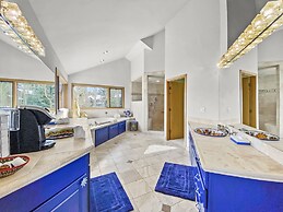 Mountain View Ski Lodge 5 Bedroom Townhouse