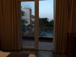 Madras Chronicle Bay Resort & Spa