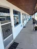 Maverick Motel and Glamp Ground