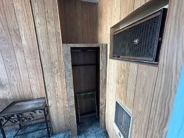 Maverick Motel and Glamp Ground