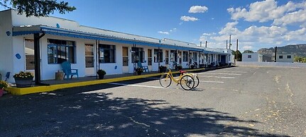Maverick Motel and Glamp Ground