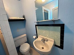 Maverick Motel and Glamp Ground