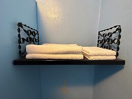 Maverick Motel and Glamp Ground