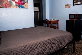 Maverick Motel and Glamp Ground