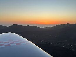 Sea View Bungalow with Communal Pool