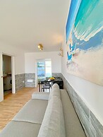 Sea View Bungalow with Communal Pool