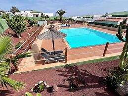 Sea View Bungalow with Communal Pool
