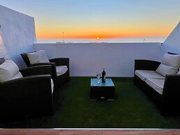 Sea View Bungalow with Communal Pool