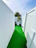 Sea View Bungalow with Communal Pool