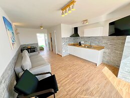 Sea View Bungalow with Communal Pool