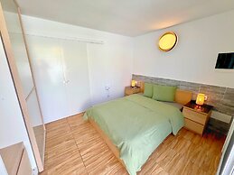 Sea View Bungalow with Communal Pool