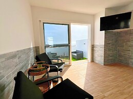 Sea View Bungalow with Communal Pool