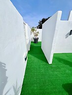 Sea View Bungalow with Communal Pool