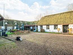 Hotel Fanobad Near Beach