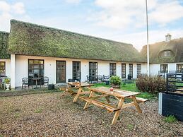 Hotel Fanobad Near Beach, Free Water Park Access