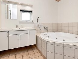 Well-maintained Holiday Home in Faborg