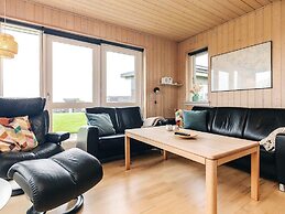 Well-maintained Holiday Home in Faborg