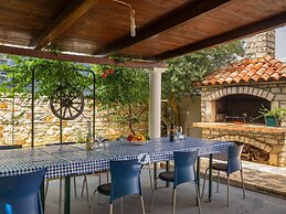 Comfortable House With Private Swimming Pool