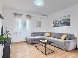 Comfortable House With Private Swimming Pool